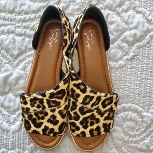 Crown Vintage cow fur Cheetah Sandals